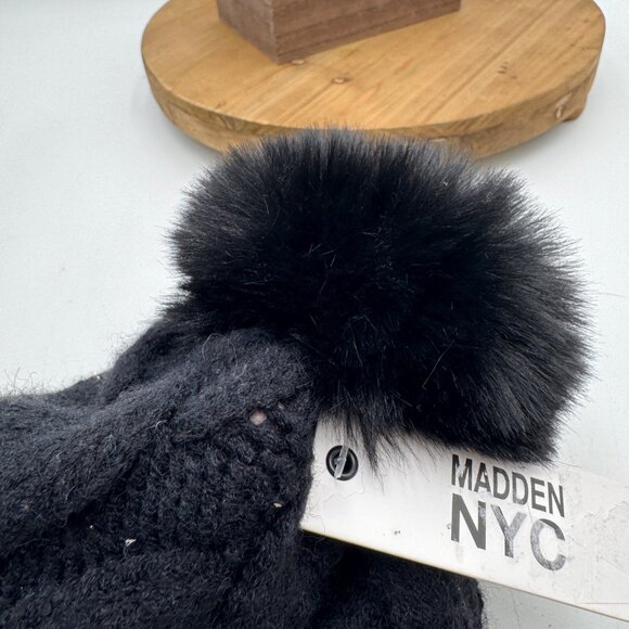 Steve Madden NYC black Pom Pom knit winter beanie hat NWT - Picture 3 of 5